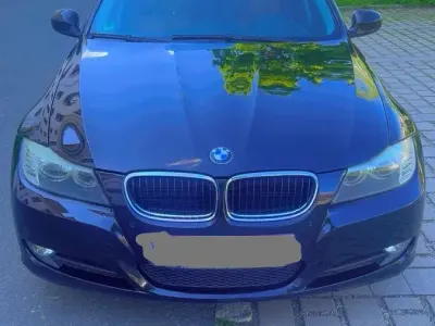 Gebraucht BMW 320 170 PS (125 kW) 2009 Schwarz Limousine