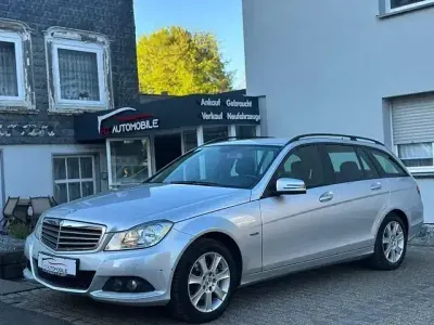 Gebraucht Mercedes C180 120 PS (88 kW) 2011 Iridiumsilber  metalliclack Kombi