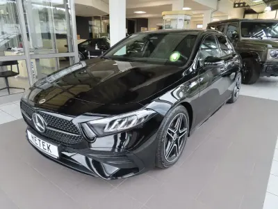 Gebraucht Mercedes A200 AMG 150 PS (110 kW) 2025 Nachtschwarz Limousine