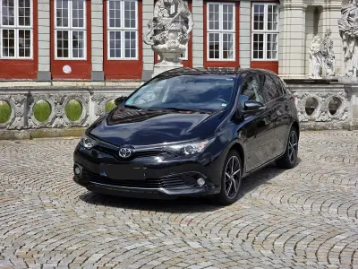 Gebraucht Toyota Auris Team 116 PS (85 kW) 2018 Schwarz Limousine