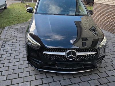Gebraucht Mercedes B250 AMG line 224 PS (164 kW) 2019 Schwarz Van / Kleinbus