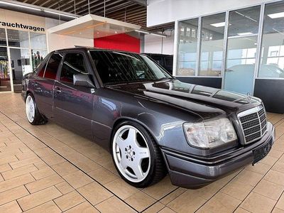 Usata Mercedes E280 193 CV (141 kW) 1994 Grigio Berlina