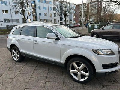 Weiß Gebraucht 2008 Audi Q7 SUV | 7.500 € (Guter Preis)