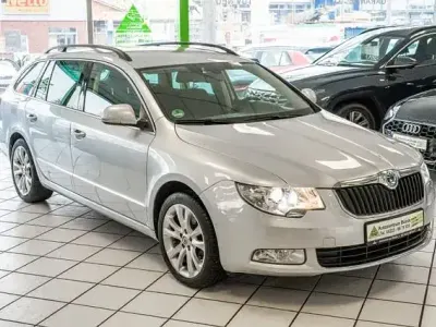 Second-hand Skoda Superb Family 160 CP (117 kW) 2011 Argintiu Break