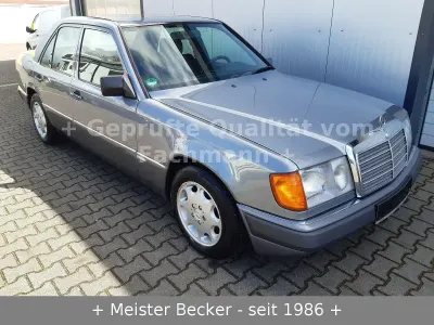 Używany Mercedes E230 Sportline 132 KM (97 kW) 1991 Szary Sedan/Limuzyna