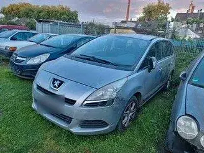 Usata Peugeot 5008 Premium 120 CV (88 kW) 2010 Grigio Monovolume