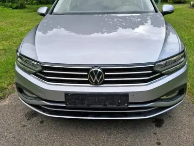Gebraucht VW Passat 122 PS (89 kW) 2022 Silber Kombi