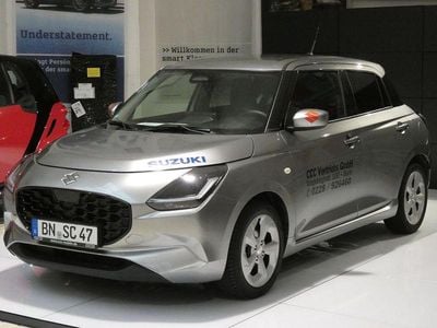 Silber Gebraucht 2025 Suzuki Swift Comfort Limousine | 16.490 € (Fairer Preis)
