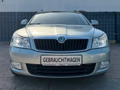 Używany Skoda Octavia Family 105 KM (77 kW) 2011 Zielony Kombi