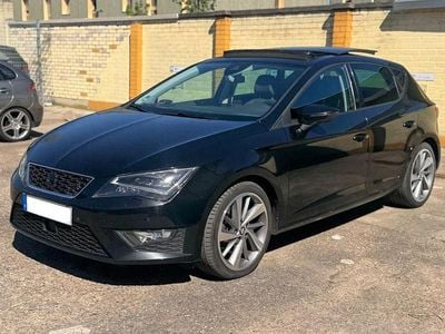 Second-hand Seat Leon FR 184 CP (135 kW) 2016 Negru Berlinǎ