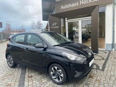 Phantom black / met (schwarz) Gebraucht 2023 Hyundai i10 Trend Kleinwagen | 14.990 € (Fairer Preis)