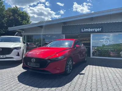 Gebraucht Mazda 3 Selection 122 PS (89 kW) 2019 Magmarot Limousine