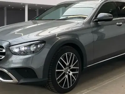 Gebraucht Mercedes E220 All-Terrain 194 PS (142 kW) 2023 Selenitgrau Kombi