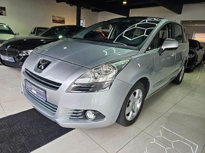 Usata Peugeot 5008 Premium 156 CV (114 kW) 2011 Argento Monovolume