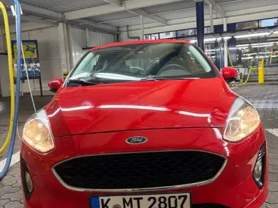 Gebraucht Ford Fiesta Cool & Connect 101 PS (74 kW) 2018 Rot Kleinwagen