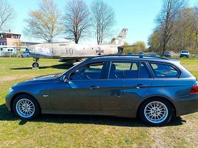 Gebraucht BMW 320 150 PS (110 kW) 2006 Grau Kombi