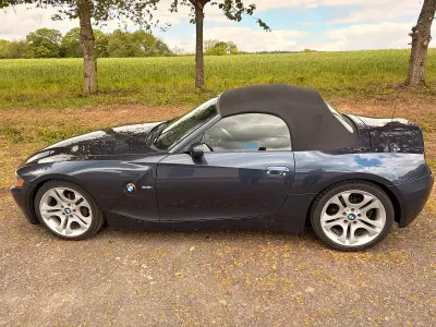 Gebraucht BMW Z4 170 PS (125 kW) 2004 Blau Cabrio
