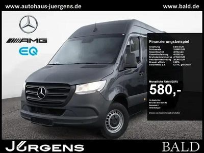 Grau Gebraucht 2024 Mercedes Sprinter Van | 49.200 €