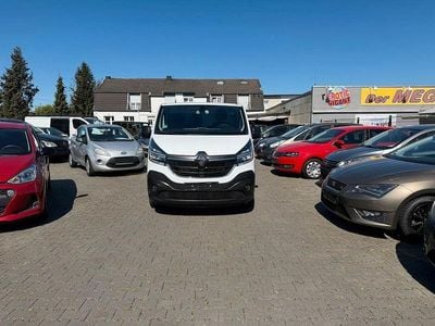 Second-hand Renault Trafic Komfort 120 CP (88 kW) 2021 Alb Monovolum