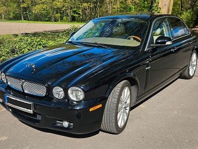 Usata Jaguar XJ8 Sovereign 298 CV (219 kW) 2009 Nero Berlina
