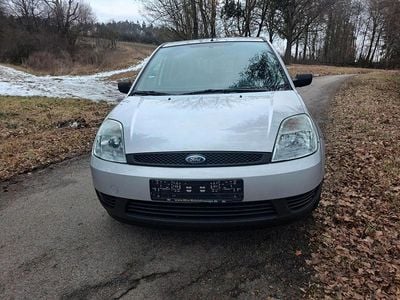 Gebraucht Ford Fiesta 80 PS (58 kW) 2002 Silber Kleinwagen