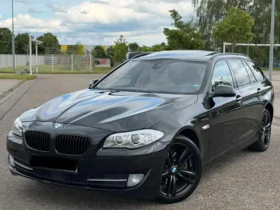 Gebraucht BMW 520 Comfort Edition 184 PS (135 kW) 2013 Schwarz Kombi