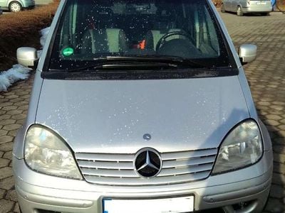 Gebraucht Mercedes Vaneo 91 PS (66 kW) 2003 Silber Van / Kleinbus