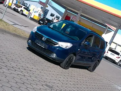 Gebraucht Dacia Lodgy Lauréate 83 PS (61 kW) 2012 Blau Van / Kleinbus