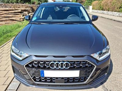 Gebraucht Audi A1 Sportback Advanced 95 PS (69 kW) 2024 Grau Kleinwagen