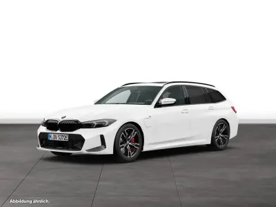 Gebraucht BMW 330e Sport Line 292 PS (214 kW) 2025 Weiß Kombi