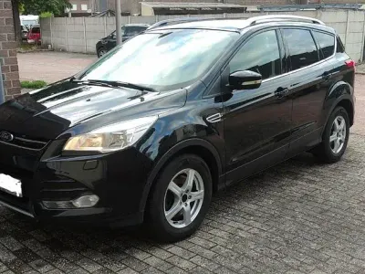 Gebraucht Ford Kuga Titanium 140 PS (102 kW) 2013 Schwarz SUV