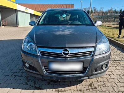 Gebraucht Opel Astra 140 PS (102 kW) 2010 Silber Kombi