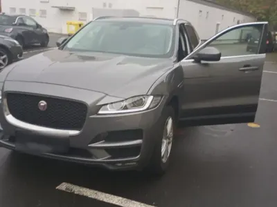 Gebraucht Jaguar F-Pace 180 PS (132 kW) 2017 Silber SUV