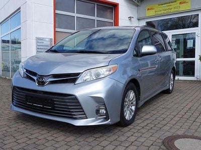 Usata Toyota Sienna 300 CV (220 kW) 2020 Grigio Monovolume