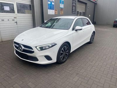 Gebraucht Mercedes A180 116 PS (85 kW) 2022 Weiß Limousine