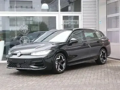 Neu VW Passat Pro 193 PS (141 kW) 2026 Grenadillschwarz meta... Kombi