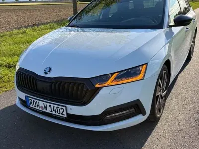 Gebraucht Skoda Octavia SportLine 150 PS (110 kW) 2022 Weiß Kombi