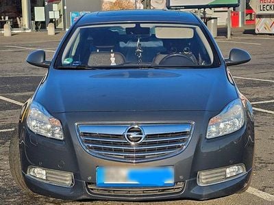 Grau Gebraucht 2013 Opel Insignia Active Limousine | 6.800 € (Guter Preis)