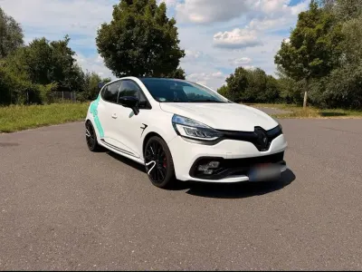 Gebraucht Renault Clio IV Trophy 220 PS (161 kW) 2016 Weiß Kleinwagen