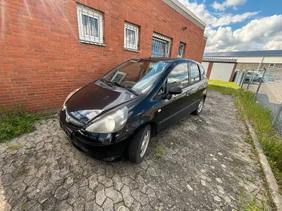 Käytetty Honda Jazz 77 HP (56 kW) 2008 Musta Viistoperä