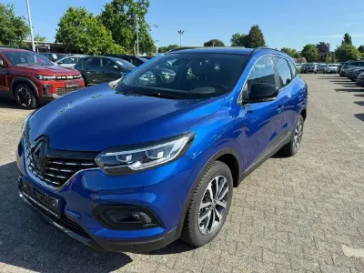 Gebraucht Renault Kadjar Black Edition 140 PS (102 kW) 2022 Stahlblau SUV