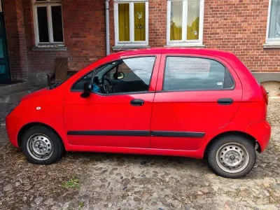 Gebraucht Chevrolet Matiz 55 PS (40 kW) 2009 Rot Kleinwagen