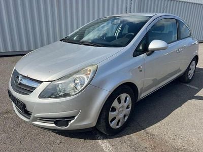 Usata Opel Corsa Edition 69 CV (50 kW) 2010 Argento Utilitaria