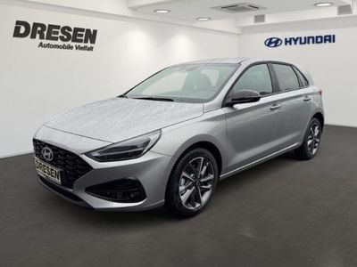 Silber Neu 2025 Hyundai i30 Advantage Limousine | 26.990 € (Fairer Preis)