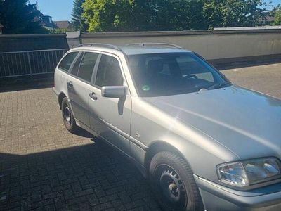 Mercedes C180