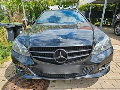 Mercedes E200