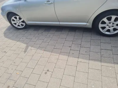 Gebraucht Toyota Avensis 99 PS (72 kW) 2005 Grau Limousine