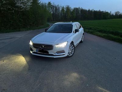 Gebraucht Volvo V90 Inscription 235 PS (172 kW) 2017 Weiß Kombi