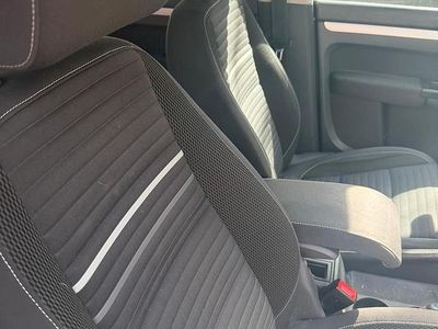 Gebraucht VW Touran Cup 105 PS (77 kW) 2014 Grau Van / Kleinbus