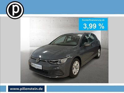 Grau Gebraucht 2023 VW Golf Life Limousine | 21.401 € (Guter Preis)